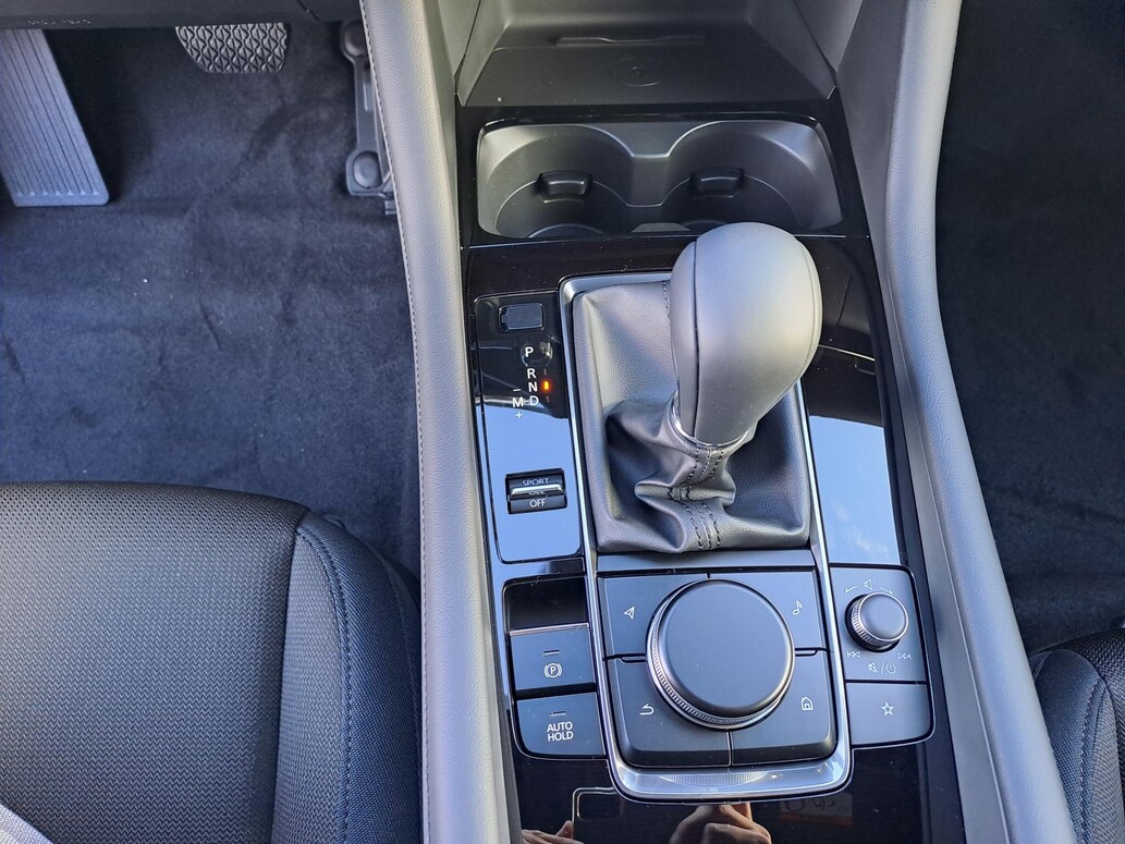 Mazda 3, Centre Line