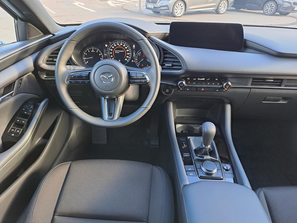 Mazda 3, Centre Line