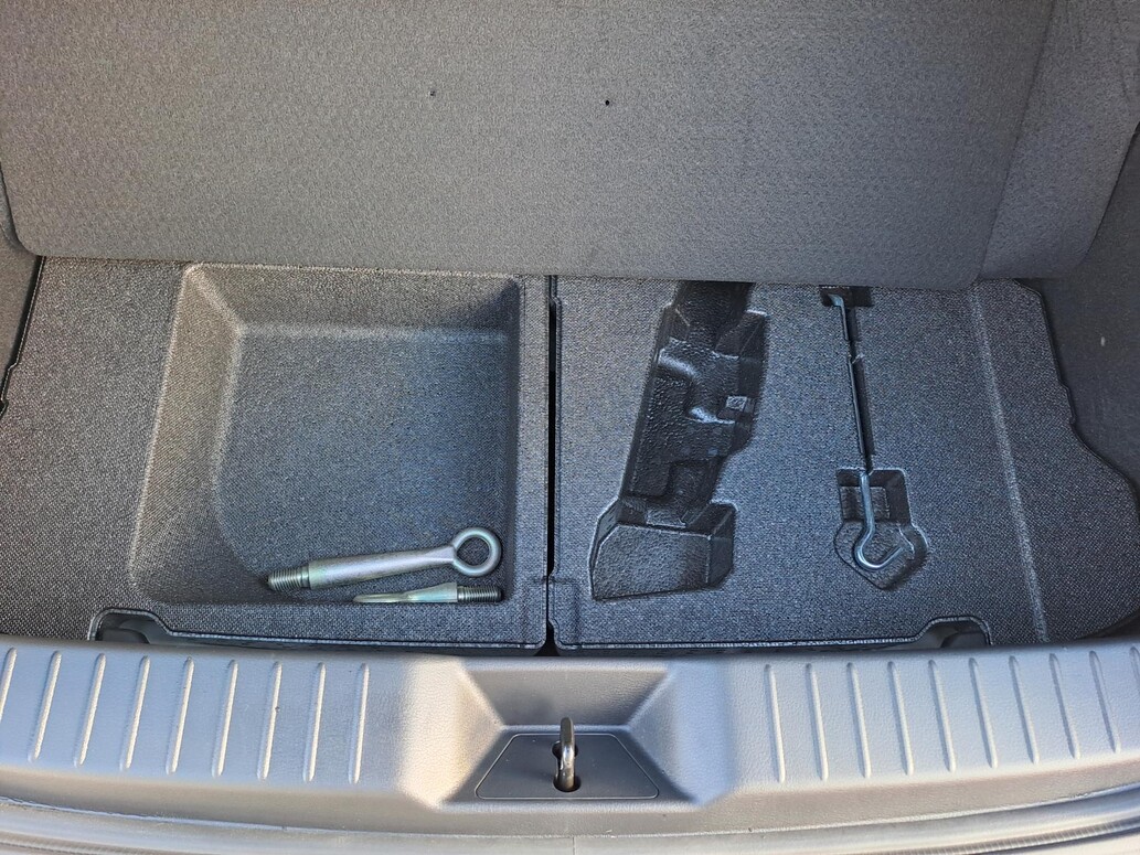 Mazda 3, Centre Line