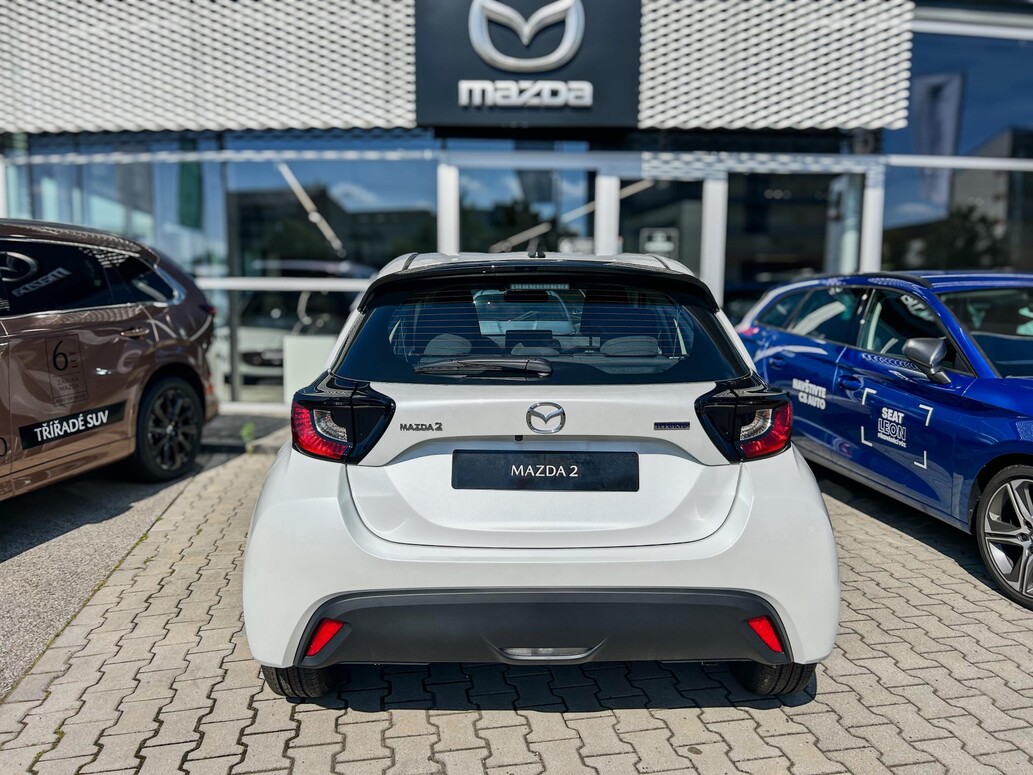 Mazda 2, Center-Line