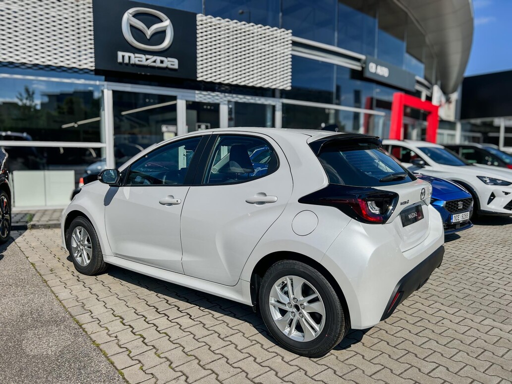 Mazda 2, Center-Line