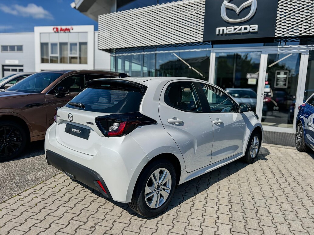 Mazda 2, Center-Line