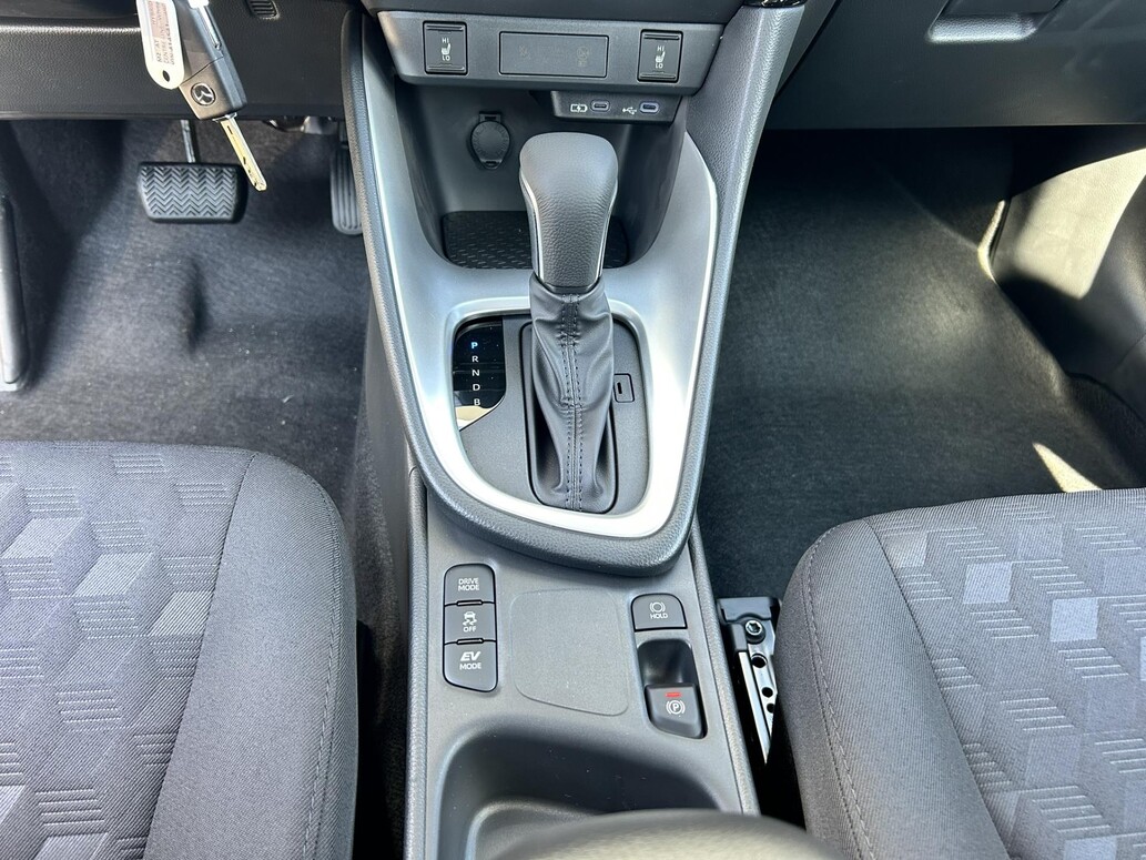 Mazda 2, Center-Line