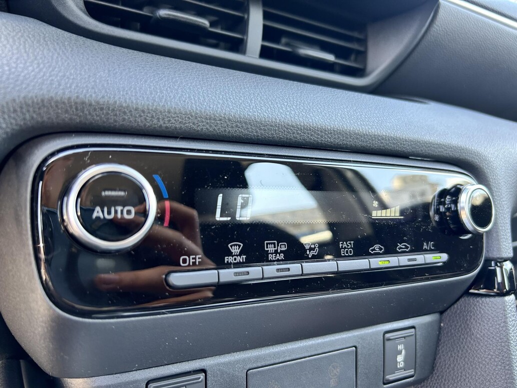 Mazda 2, Center-Line