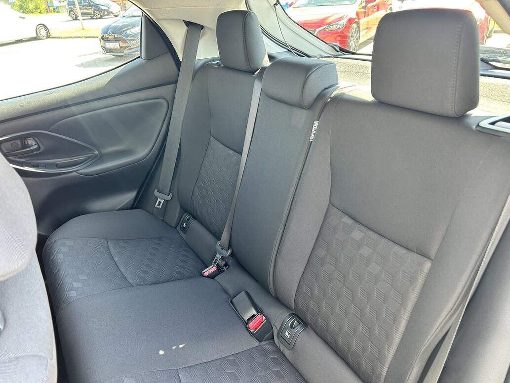 Mazda 2, Center-Line