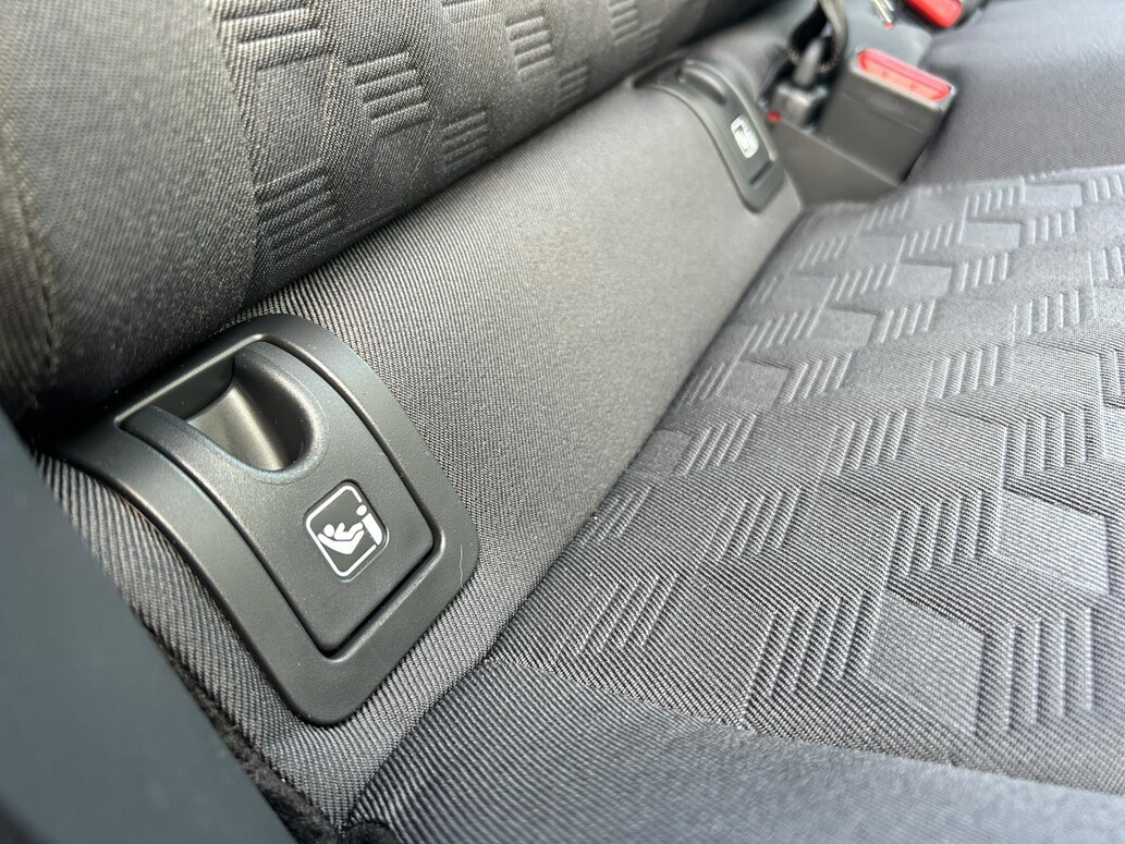 Mazda 2, Center-Line