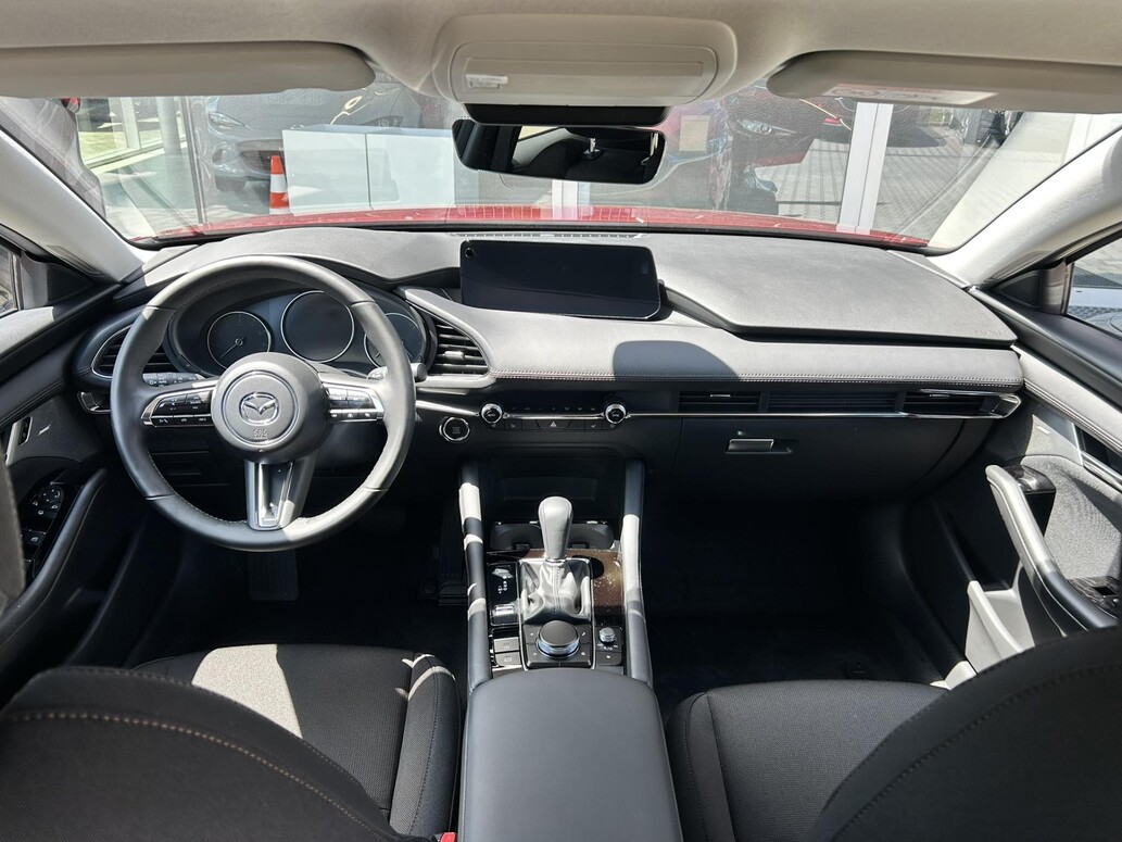 Mazda 3, Exclusive-Line