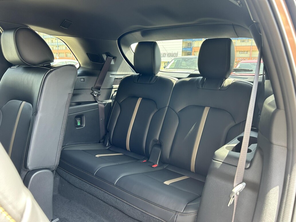 Mazda CX-80, Homura Plus