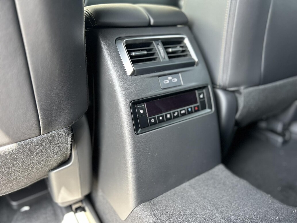 Mazda CX-80, Homura Plus