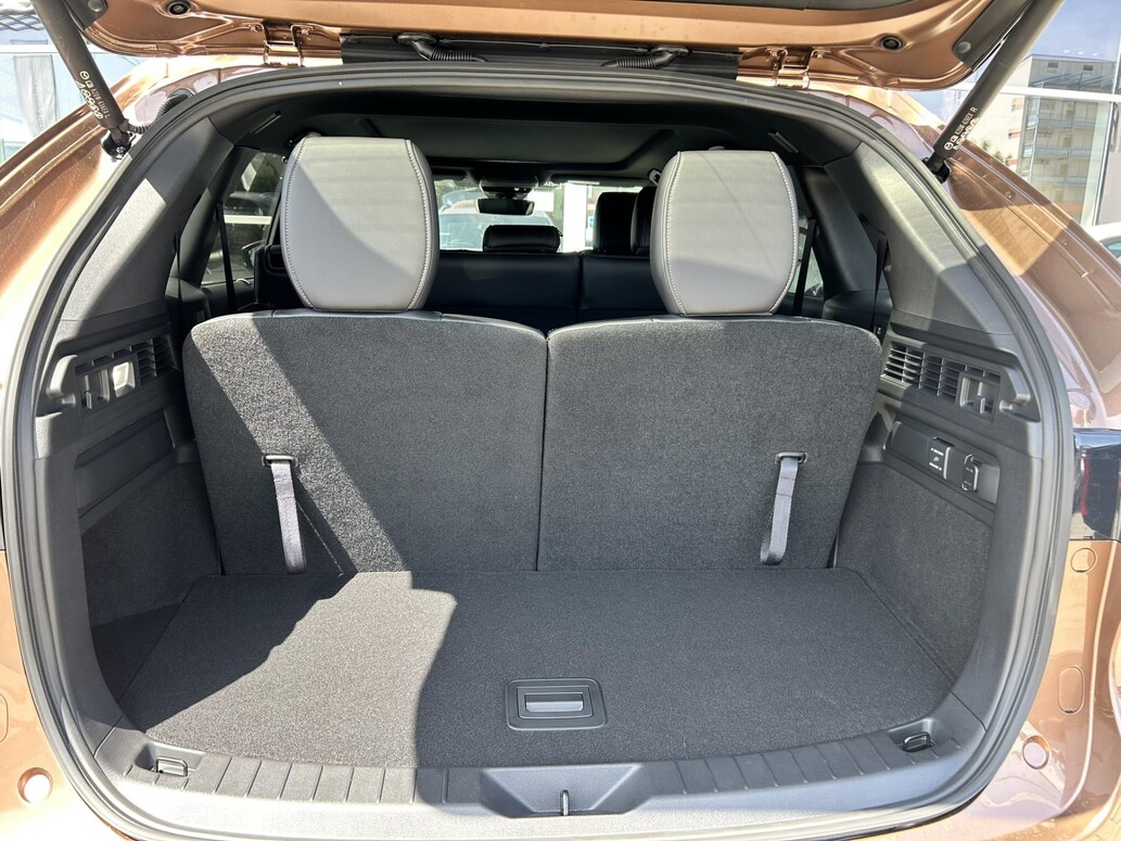 Mazda CX-80, Homura Plus