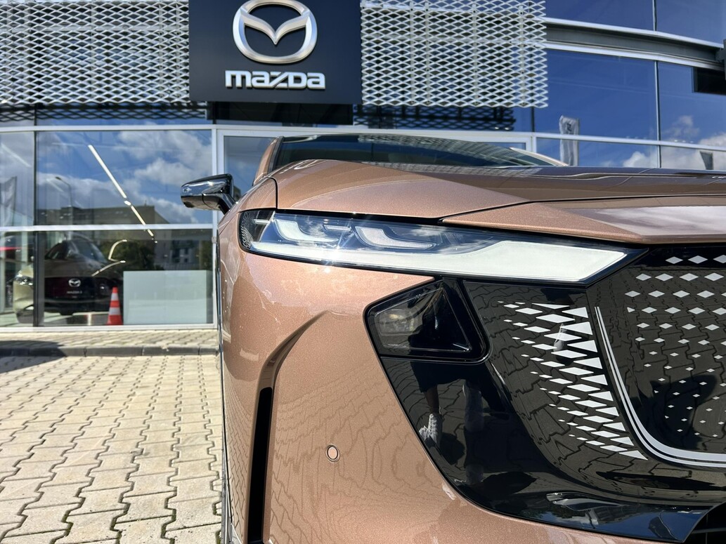 Mazda 6e, Takumi Plus