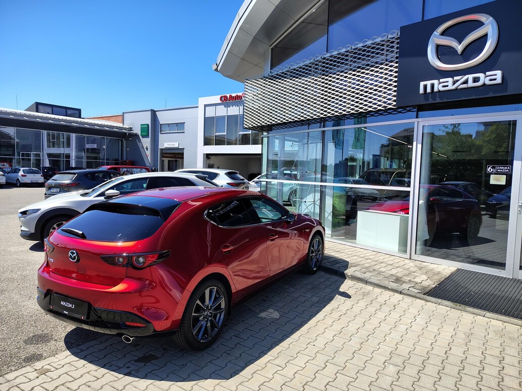 Mazda 3, EXCLUSIVE LINE