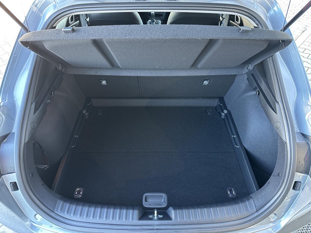 KIA XCeed, EXCLUSIVE