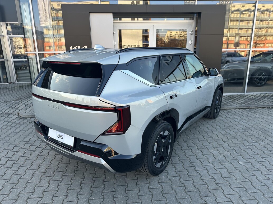 KIA EV5