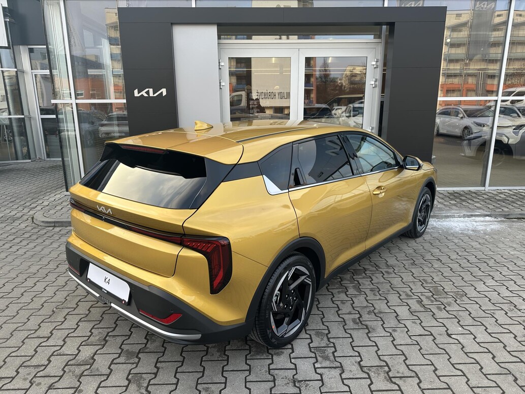 KIA K4