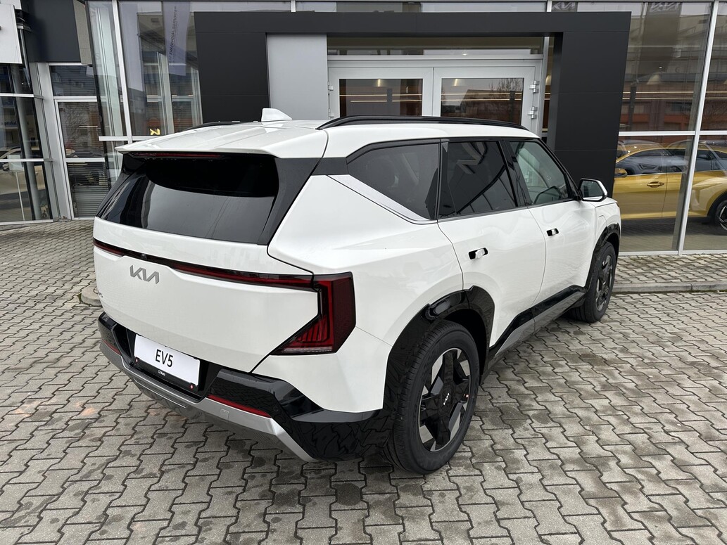 KIA EV5