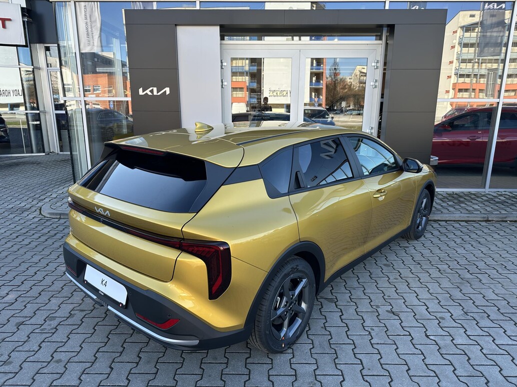 KIA K4
