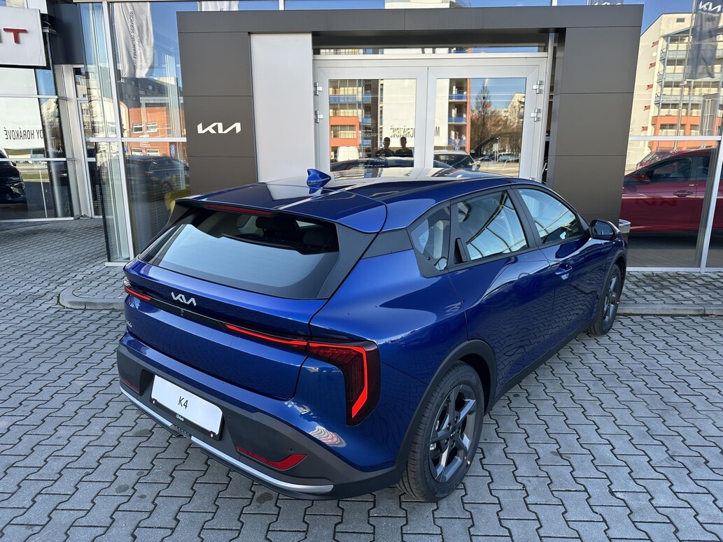 KIA K4