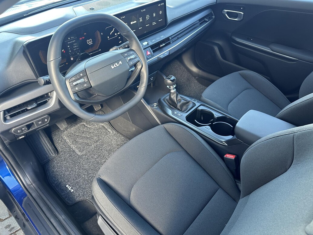 KIA K4