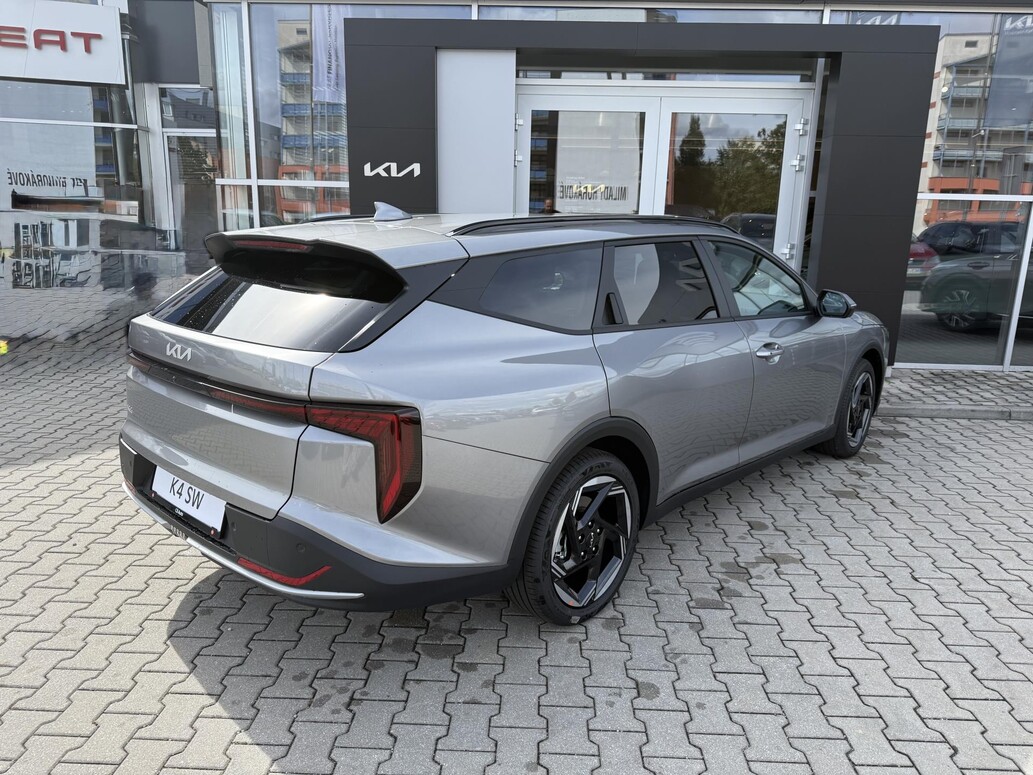 KIA K4 SW