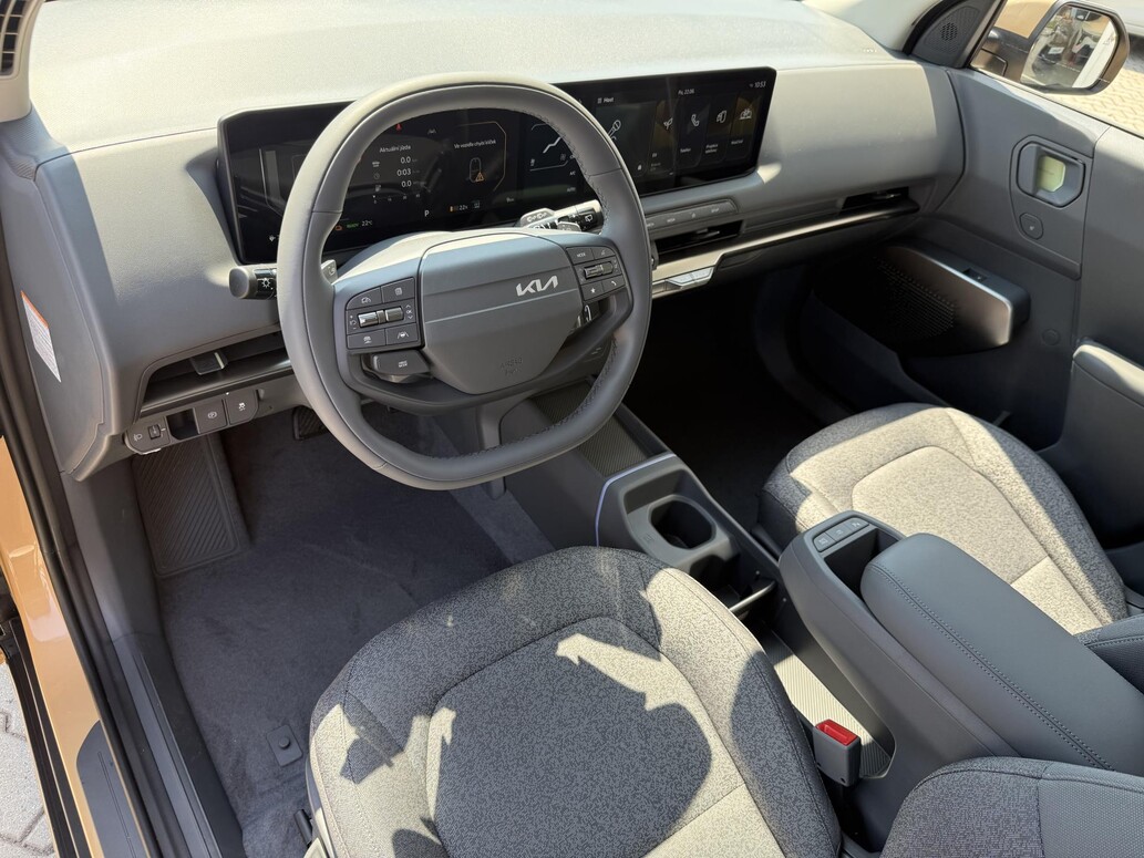 KIA EV2