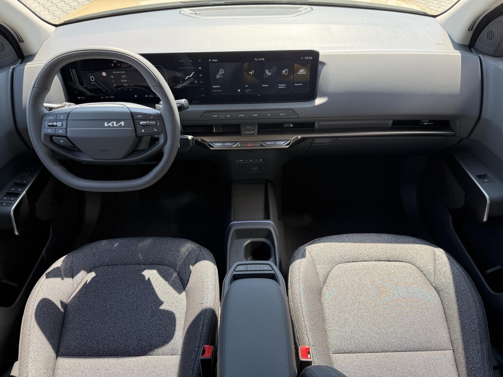 KIA EV2
