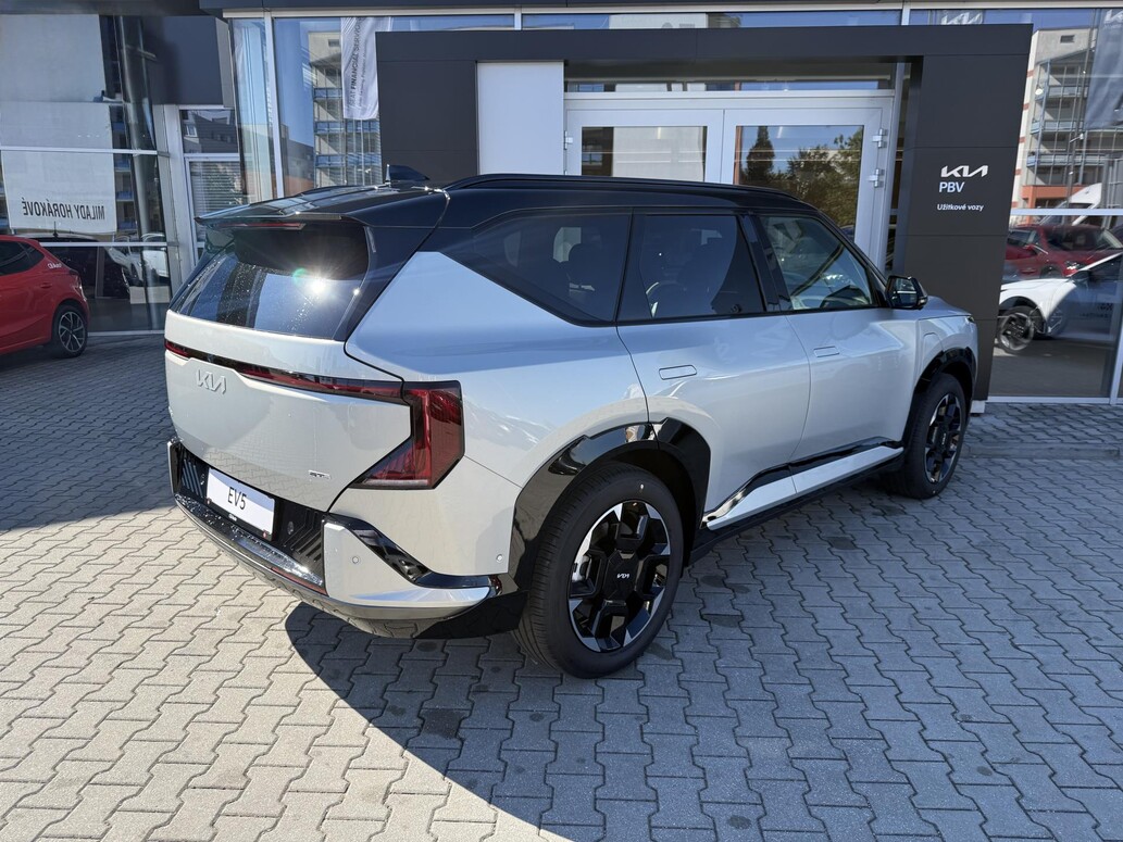 KIA EV5