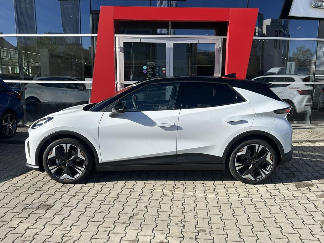 CUPRA Raval, Plus
