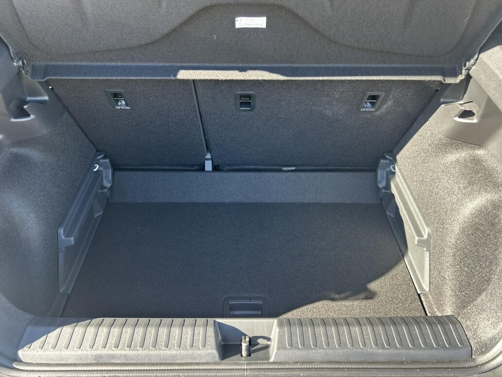 CUPRA Raval, Plus