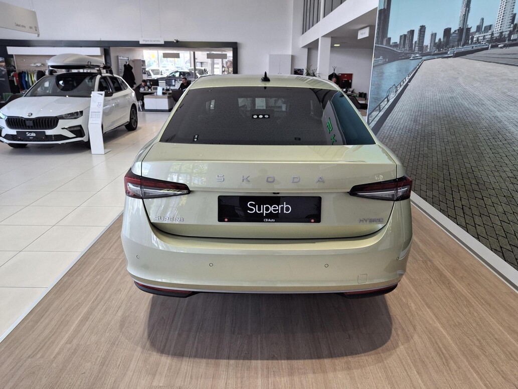 &Scaron;koda Superb, L&K
