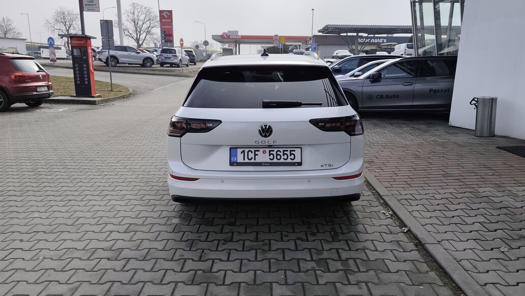 Volkswagen Golf Variant, People