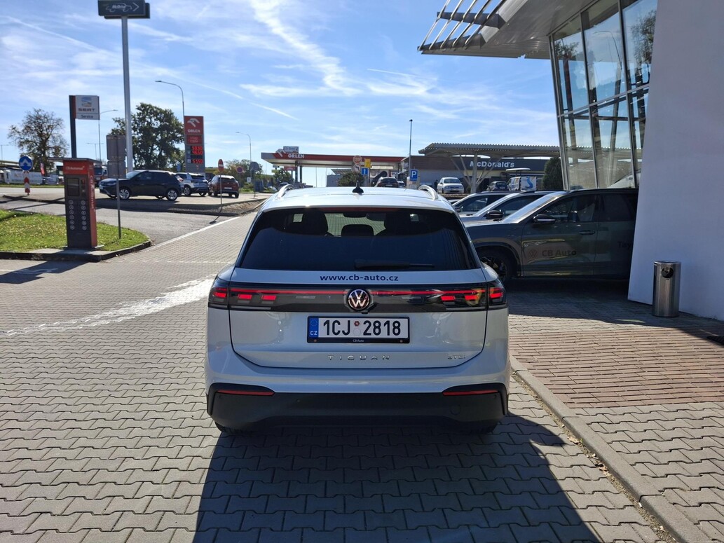 Volkswagen Tiguan, People