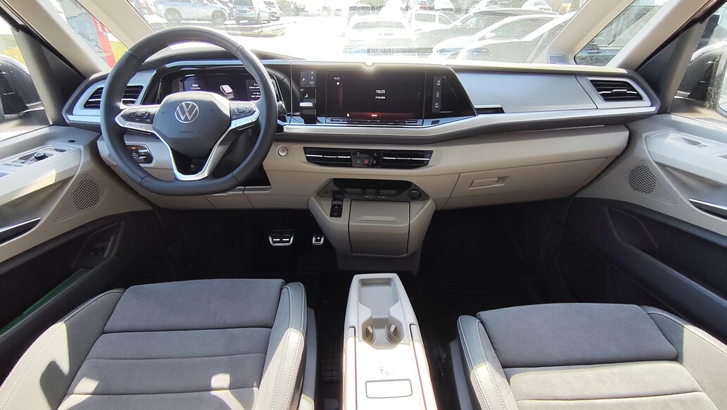 Volkswagen užitkov&eacute; Multivan, Long Style