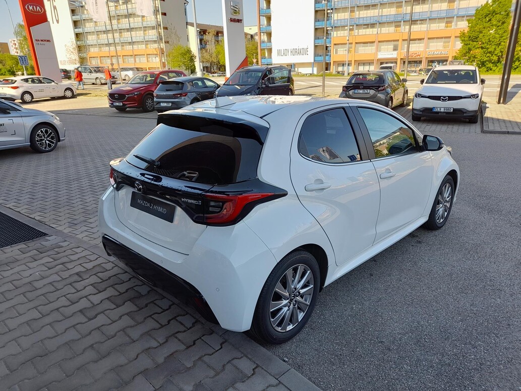 Mazda 2, Select
