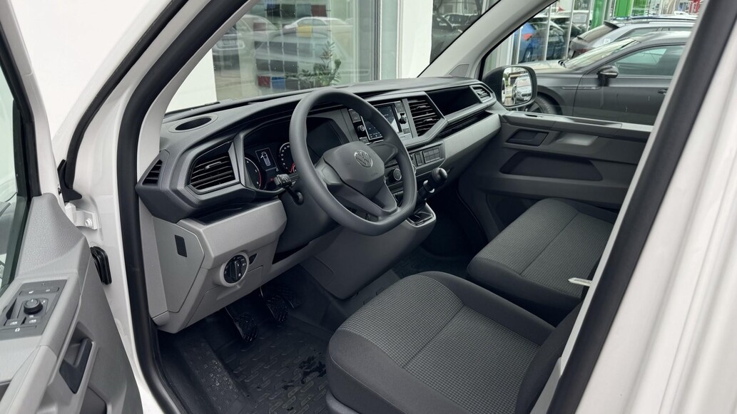 Volkswagen užitkové Transporter 6.1, Kombi DR