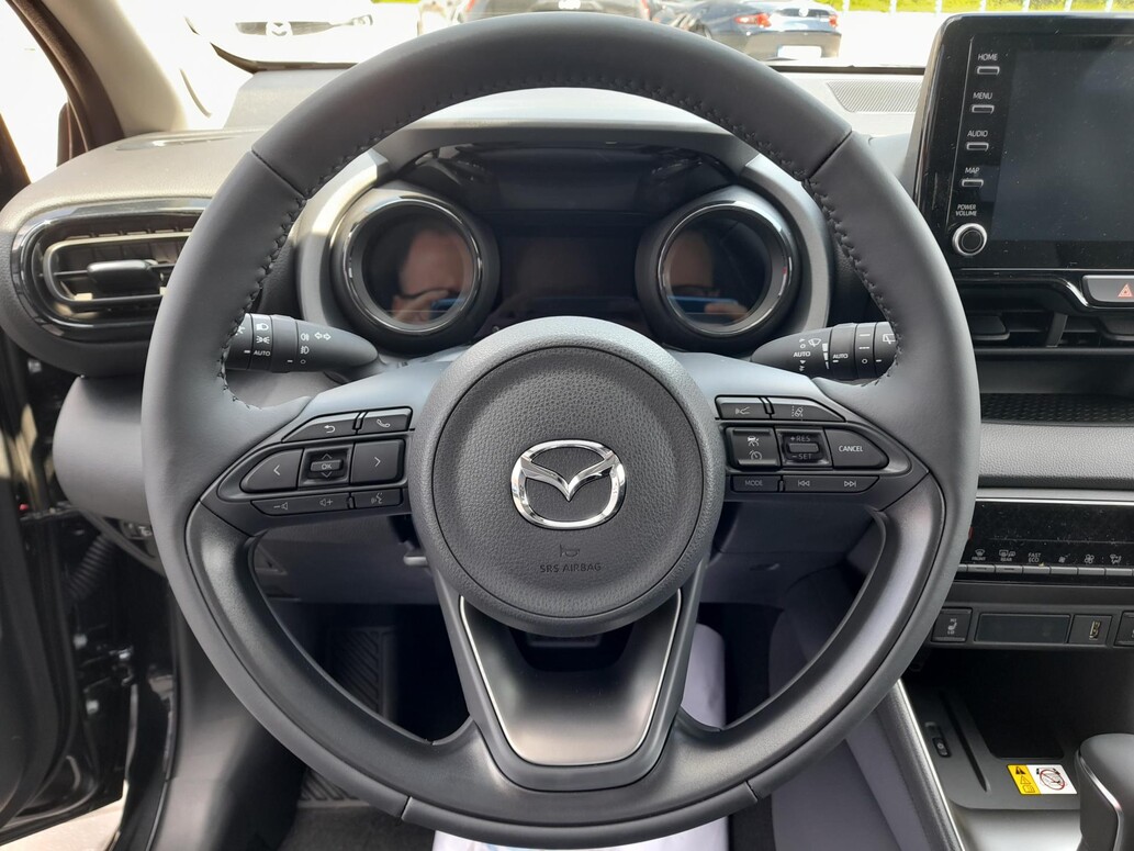 Mazda 2, SELECT