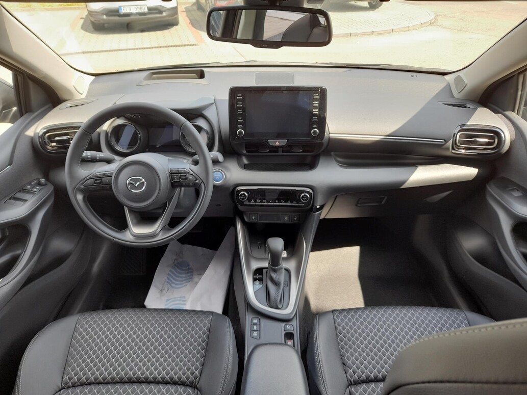 Mazda 2, SELECT