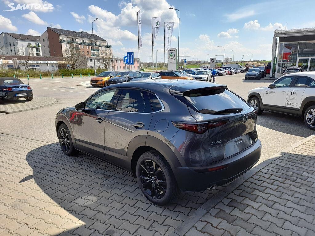 Mazda CX-30, Homura