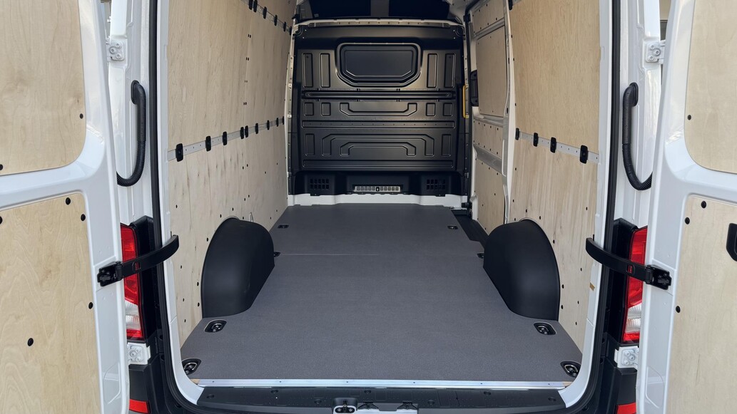 Volkswagen užitkové Crafter, SR