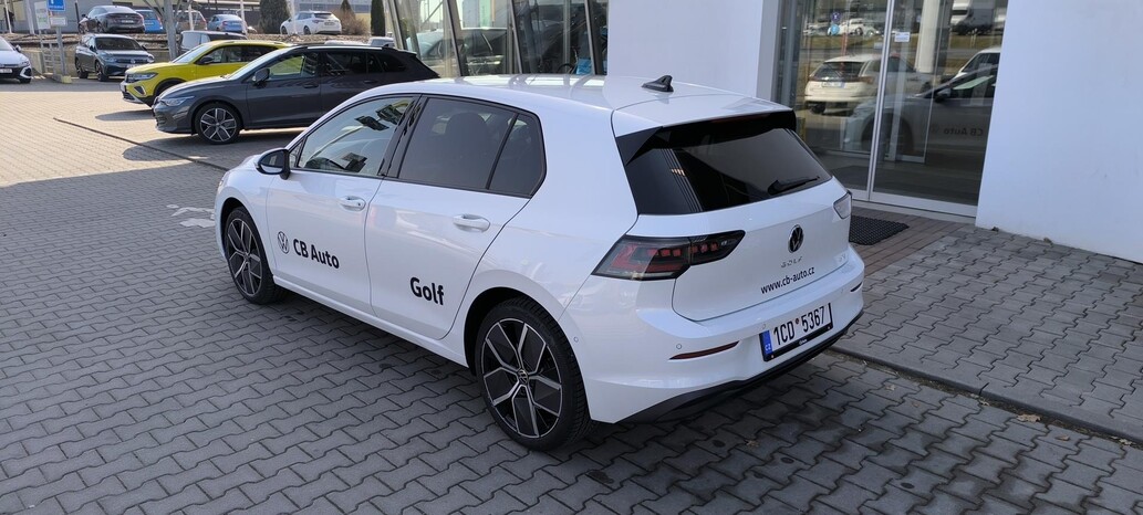 Volkswagen Golf, People