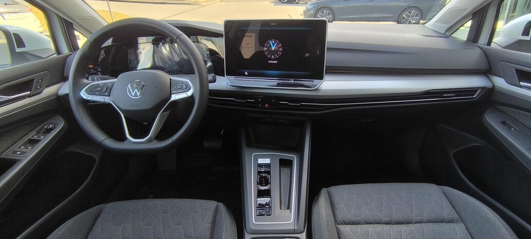 Volkswagen Golf, People