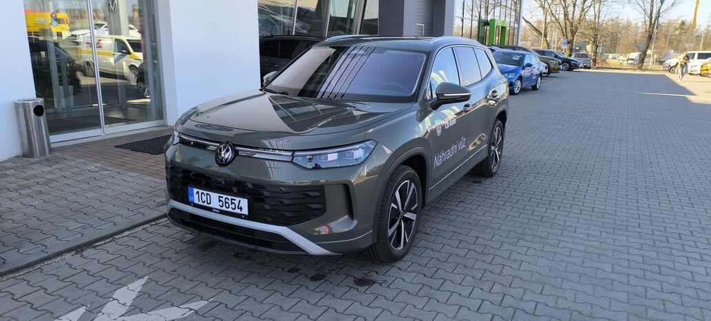 Volkswagen Tayron, People