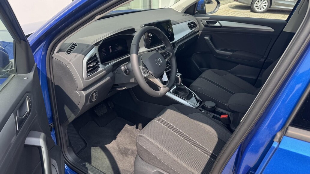 Volkswagen T-Roc, People