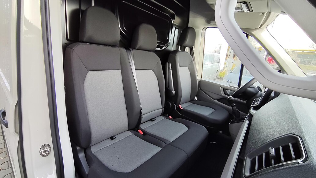 Volkswagen užitkové Crafter, SR