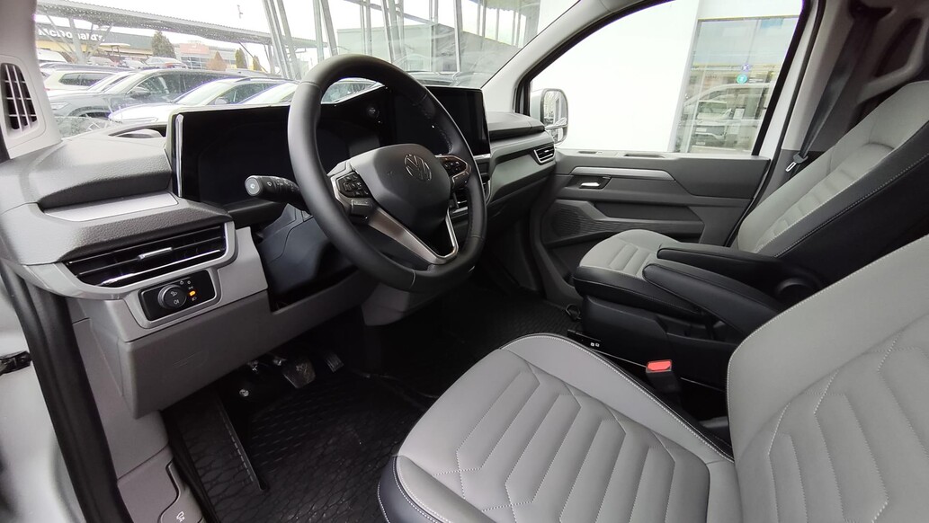 Volkswagen užitkové Caravelle, Style DR