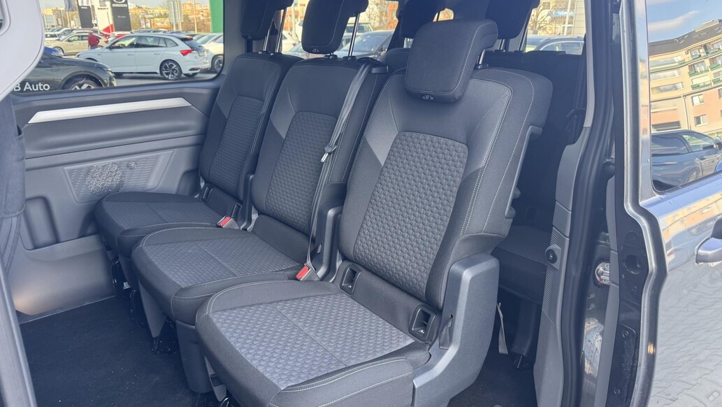 Volkswagen užitkov&eacute; Caravelle, Life DR