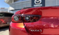 Mazda 3, Exclusive-Line