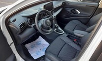 Mazda 2, Select