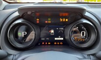 Mazda 2, Select
