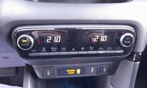 Mazda 2, Select